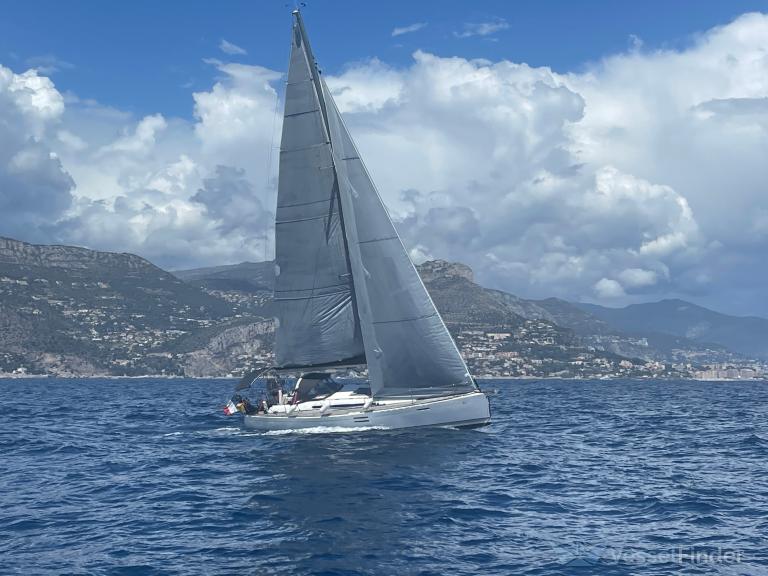 ILE DARGUIN photo
