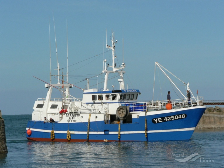 Fv Le Requin Bleu Fishing Vessel Details And Current Position Mmsi Vesselfinder