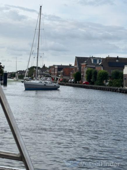 AMBRYM photo