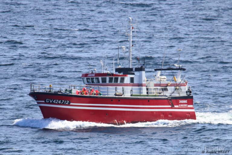 ship photo