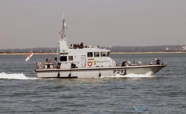 HMS PUNCHER photo