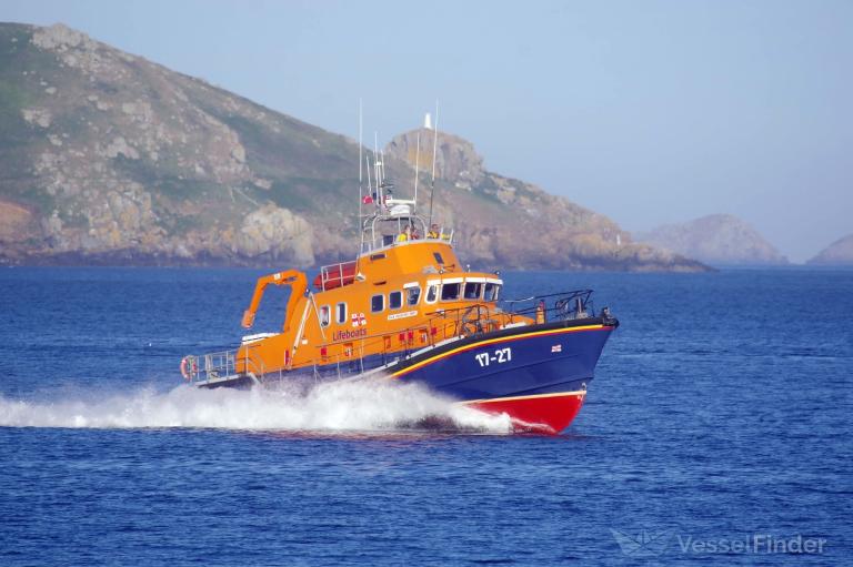 RNLI LIFEBOAT 17-27