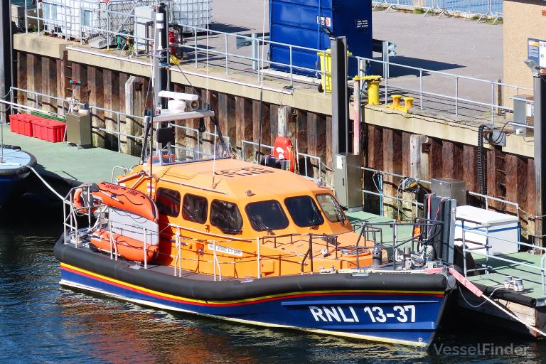 RNLI LIFEBOAT 13-37