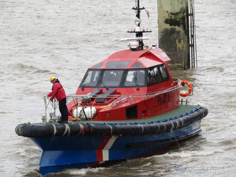 RAZORBILL, Pilot - Details and current position - MMSI 232010861 ...