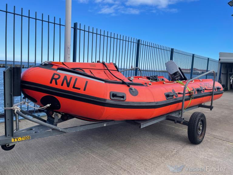 RNLI LIFEBOAT D-829 photo