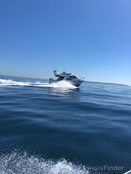 JAXXY BUOY photo