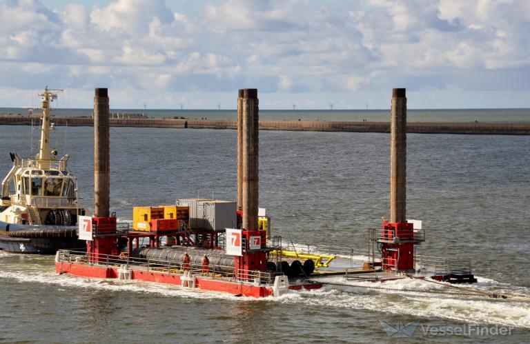 ship photo