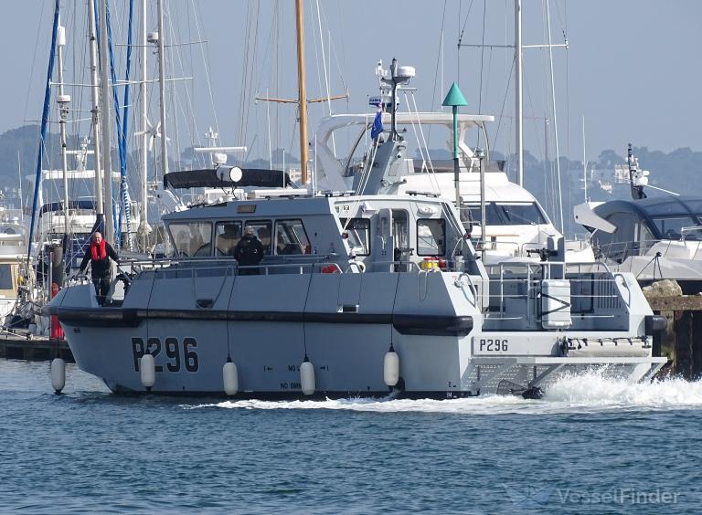 HMS DAGGER photo
