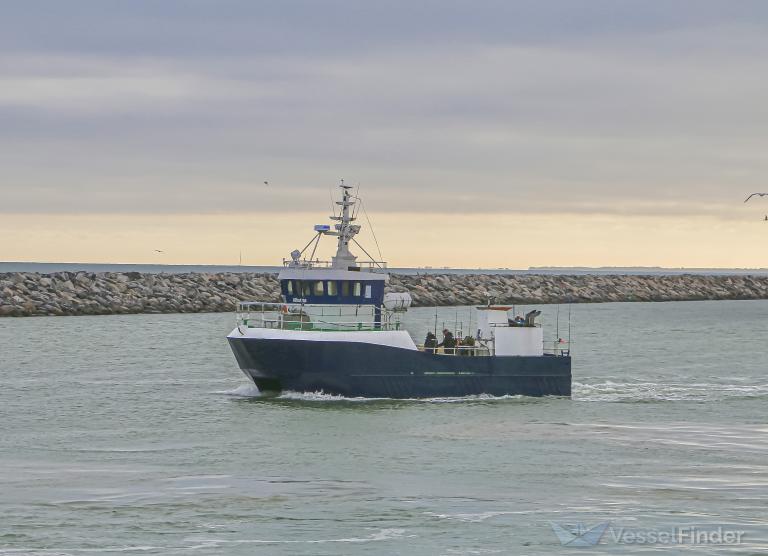 ship photo