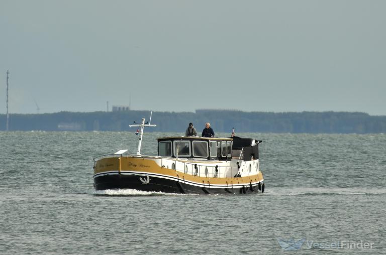 HETTY DANORA photo