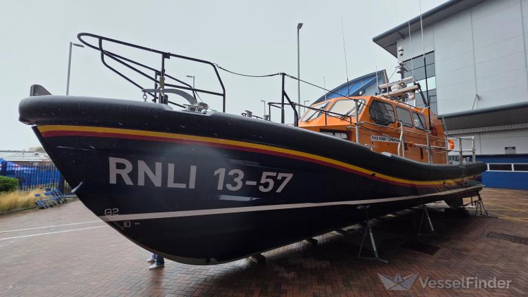RNLI LIFEBOAT 13-57 photo