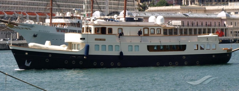 LADY MAY photo