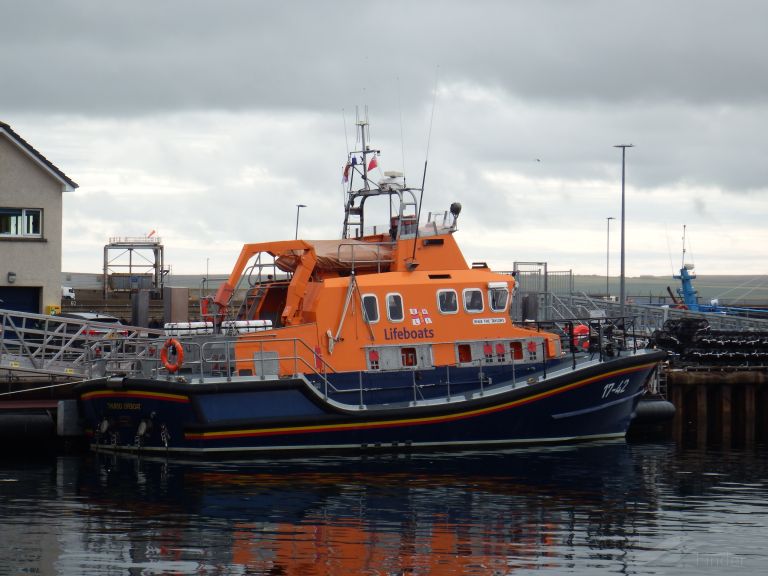 RNLI LIFEBOAT 17-42 photo