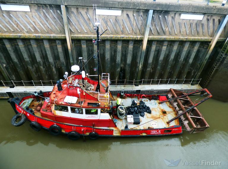 TIOGA B, Tug - Details And Current Position - MMSI 235032279 - VesselFinder