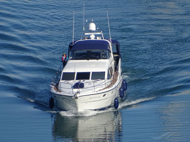 LADY GENEVIEVE photo
