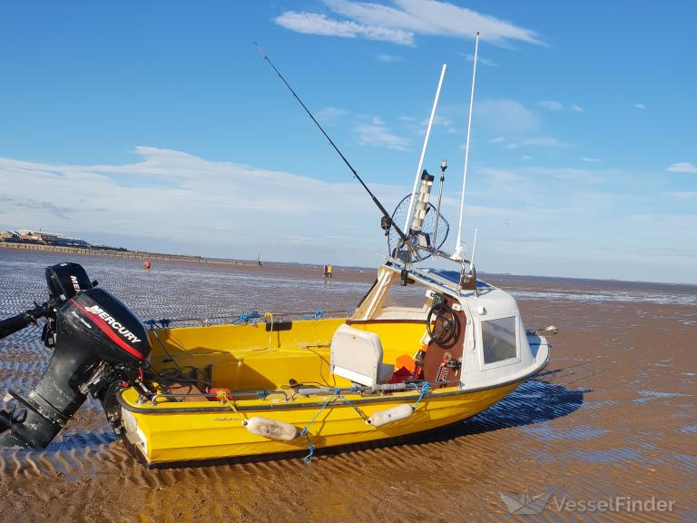 2JS, Pleasure craft - Details and current position - MMSI 235067246 ...