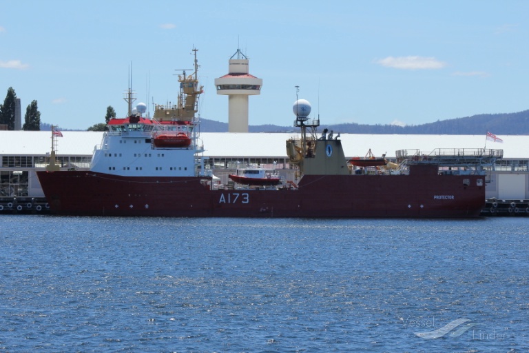 JAMES CAIRD IV photo