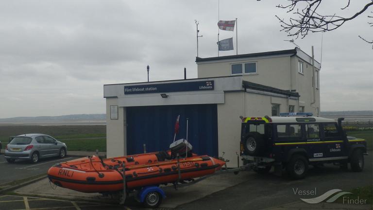 RNLI LIFEBOAT D-795 photo