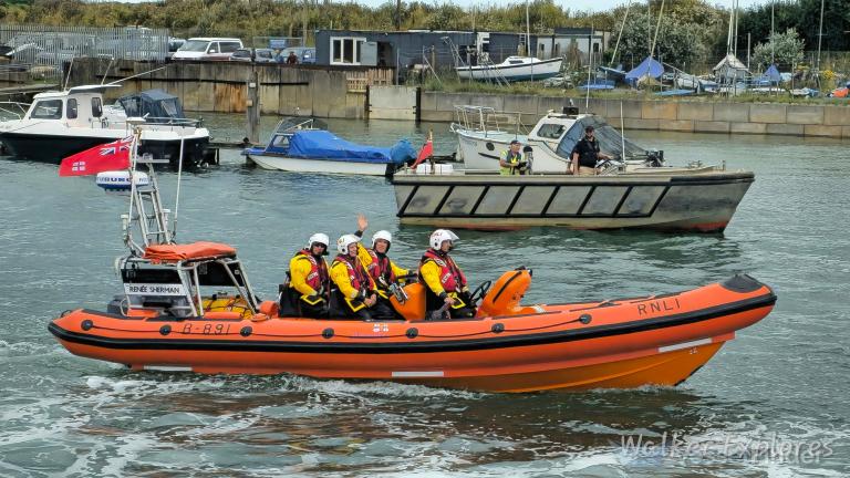 RNLI LIFEBOAT B-891 photo