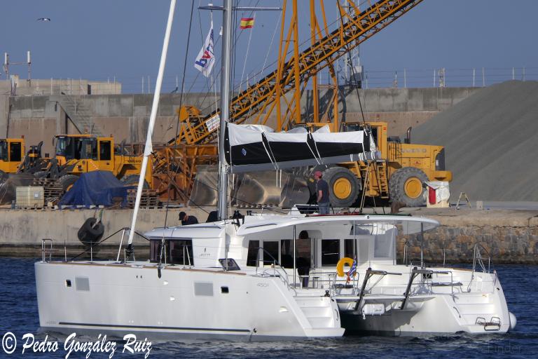 EVI, Sailing vessel - Details and current position - MMSI 240244300 ...