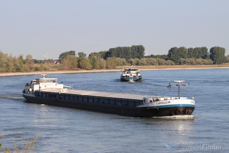 ship photo