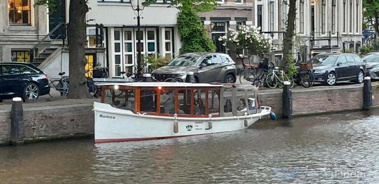 ship photo