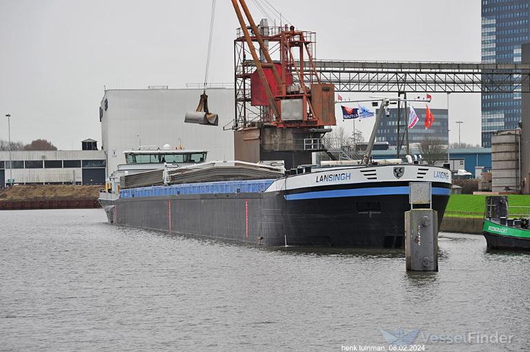 ship photo