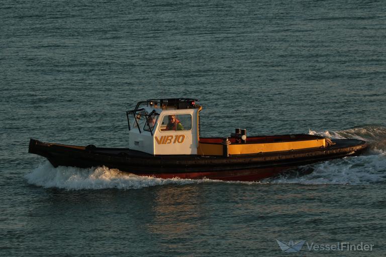 VLB 10, Port tender Details and current position MMSI 244013766