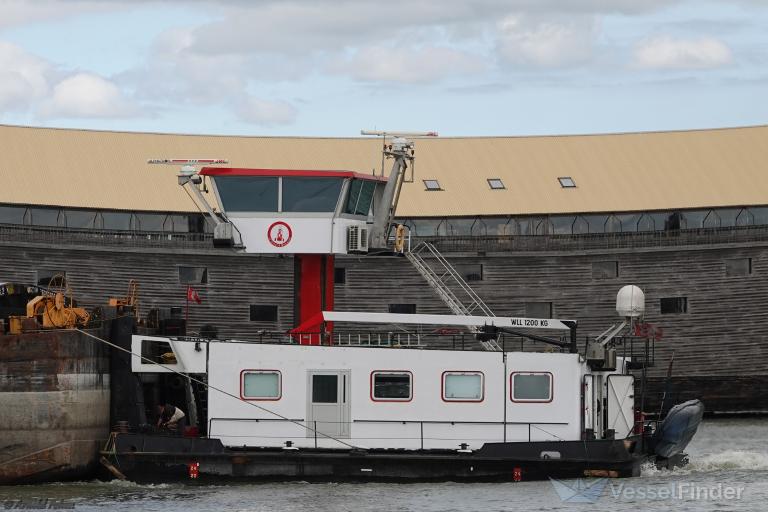 ship photo