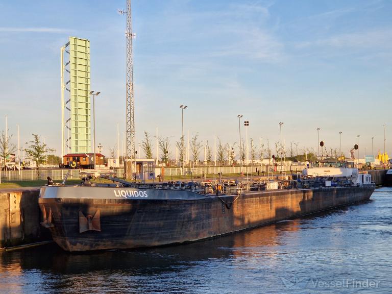 ship photo