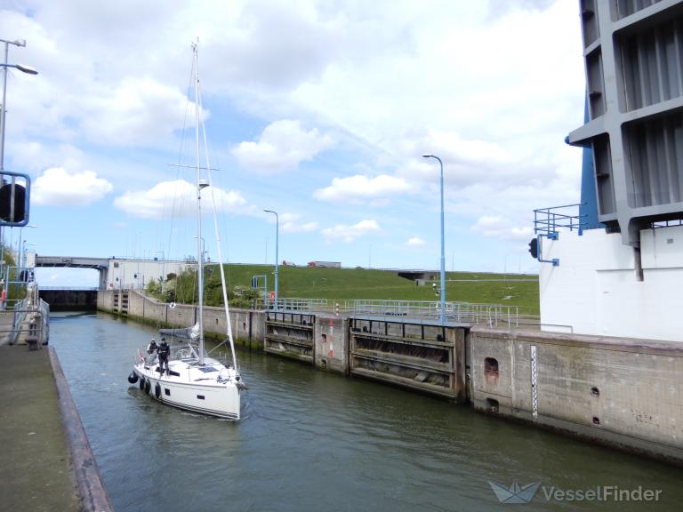 ship photo
