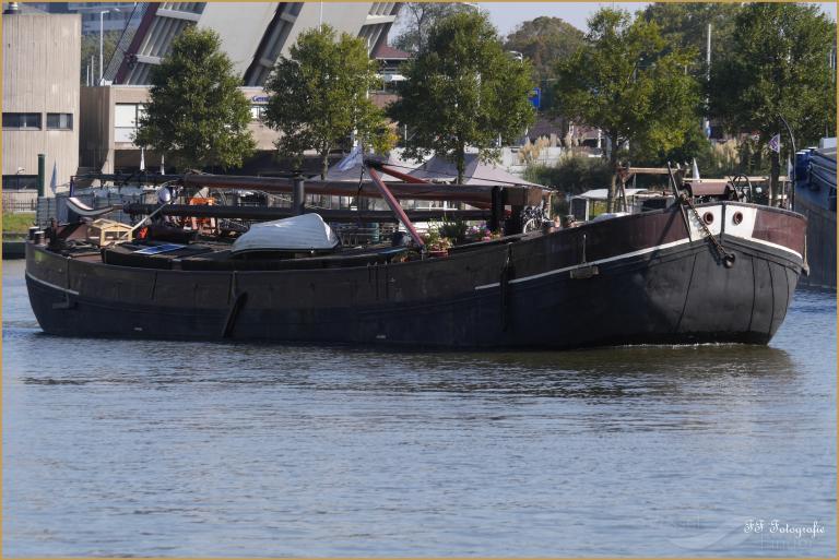 ship photo