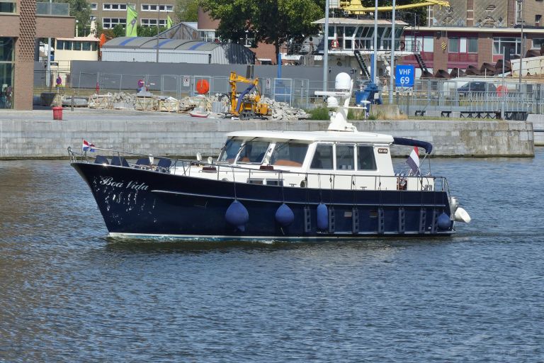 ship photo