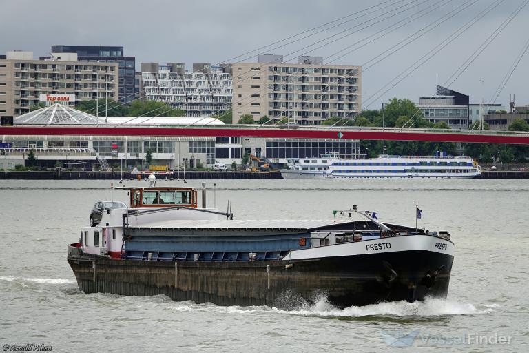 ship photo
