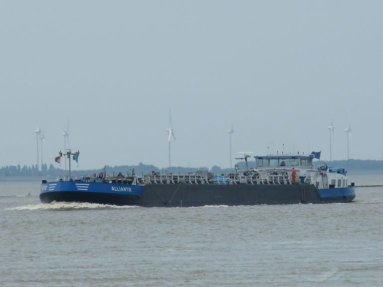 ship photo