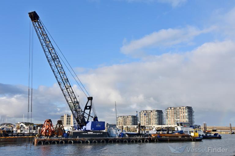 ship photo