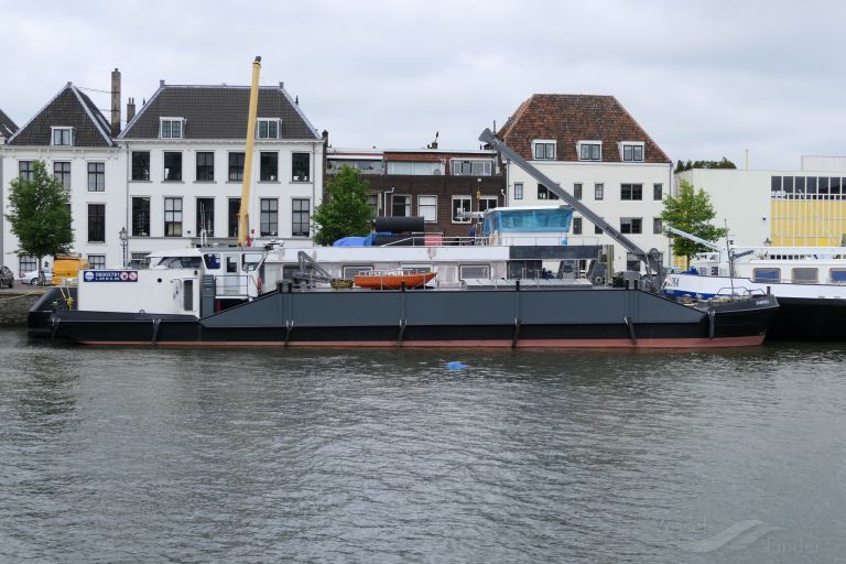 ship photo