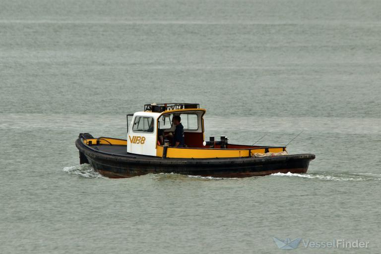 VLB 8, Port tender - Details and current position - MMSI 244052358 ...