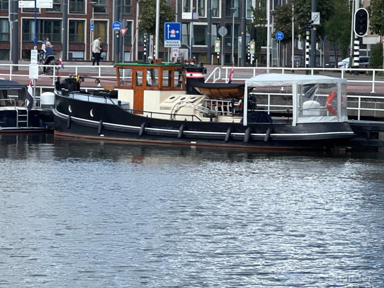 ship photo