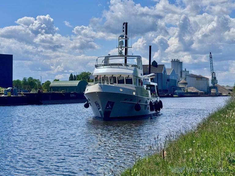 ship photo