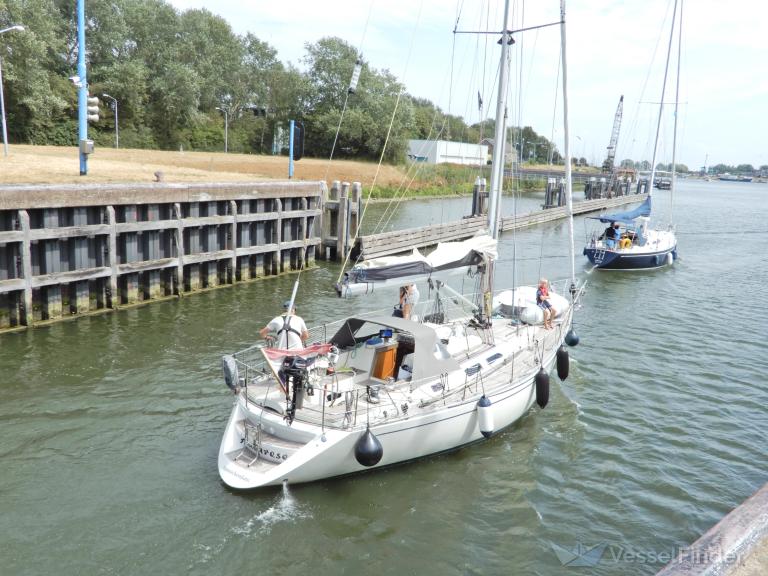 ship photo