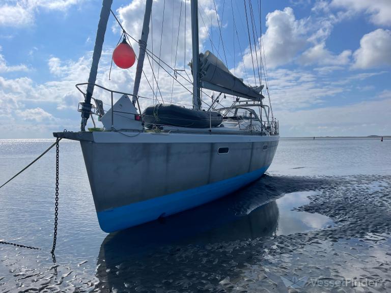 ship photo