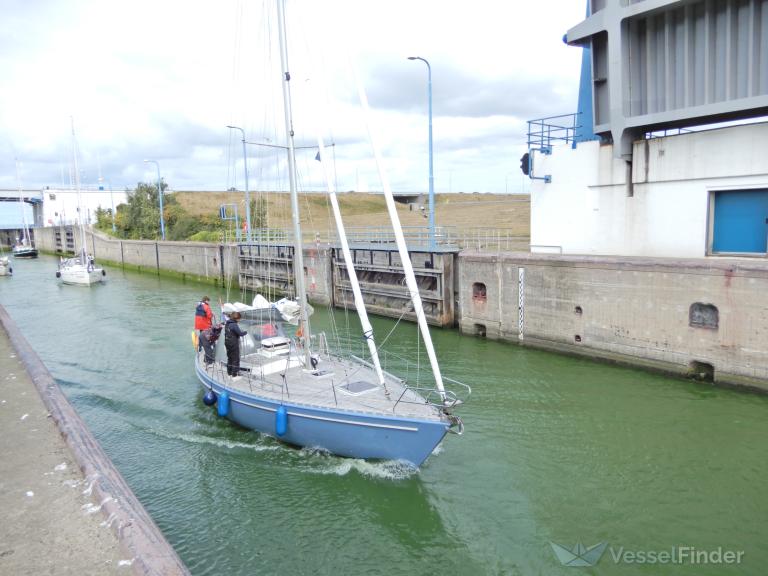 ship photo