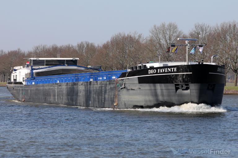 DEO FAVENTE, Cargo ship Details and current position MMSI 244140957
