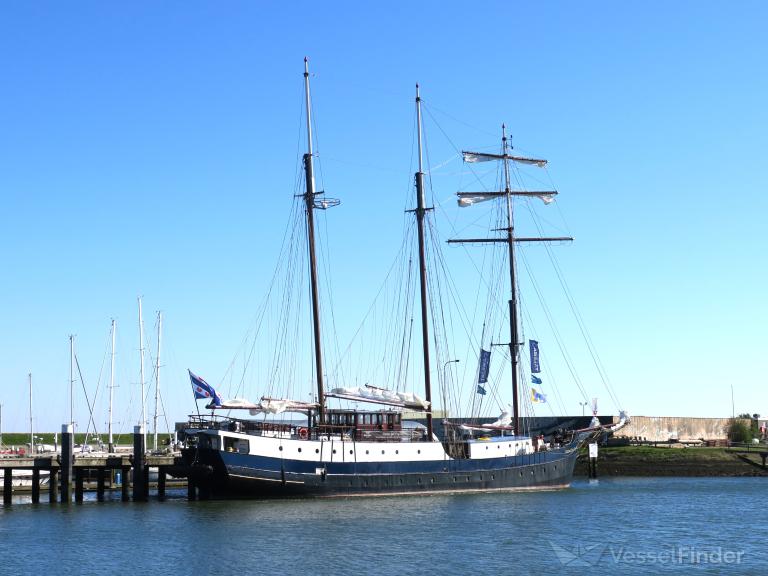 ship photo