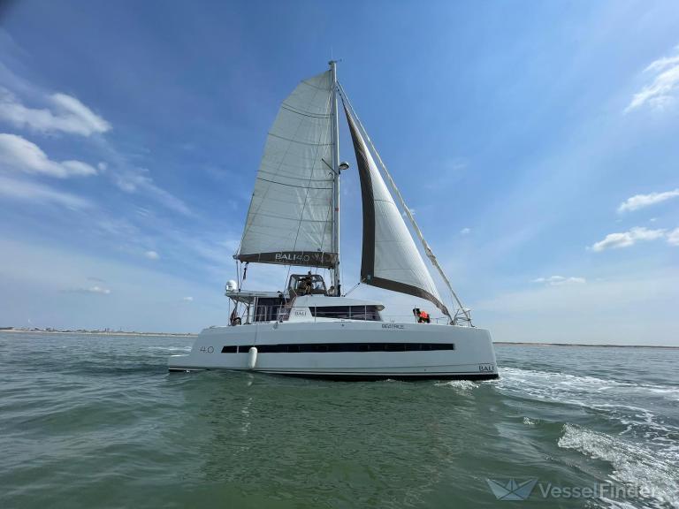 BEATRICE, Sailing vessel - Details and current position - MMSI ...