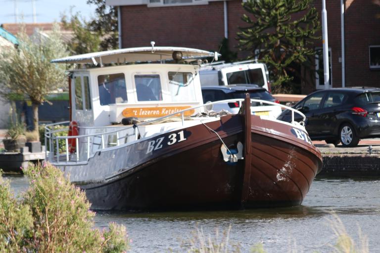 BZ31 IEZERENKETELTJE photo