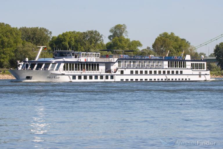 ship photo
