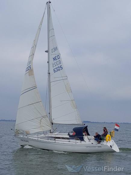 FIRSTLING, Sailing vessel - Details and current position - MMSI ...