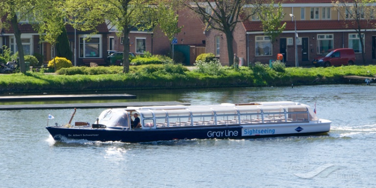ship photo